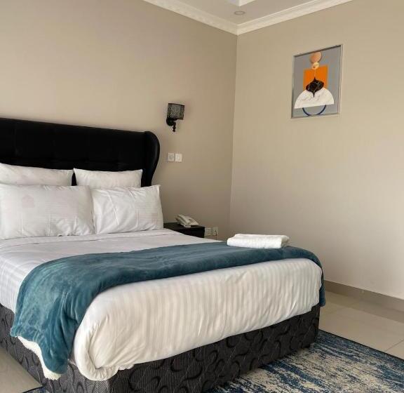 اتاق استاندارد, The Ace