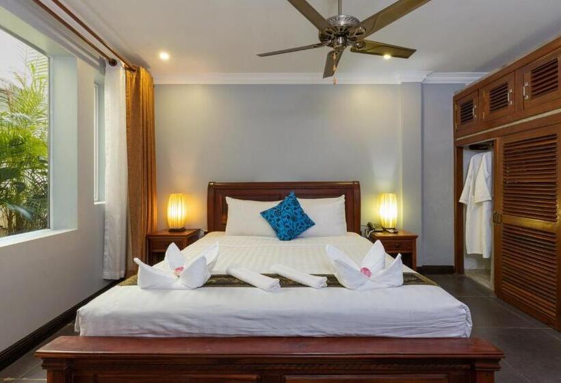 Номер Deluxe, The Five Senses Boutique