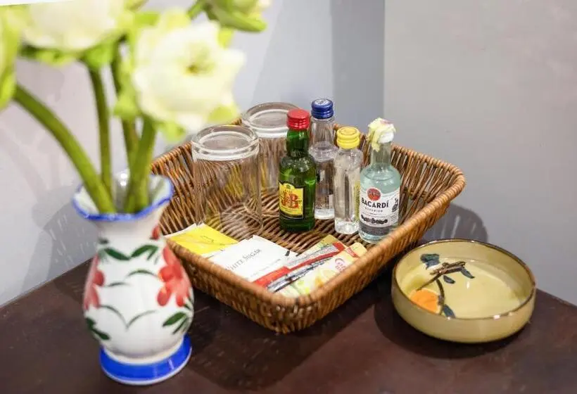 デラックスルーム, The Five Senses Boutique