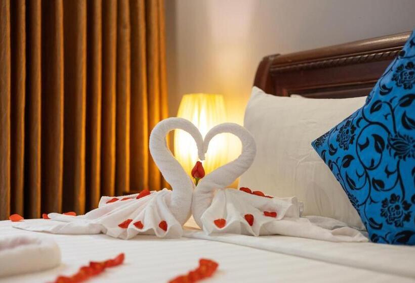 Номер Deluxe, The Five Senses Boutique