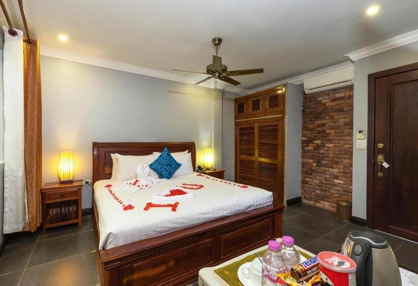 Номер Deluxe, The Five Senses Boutique