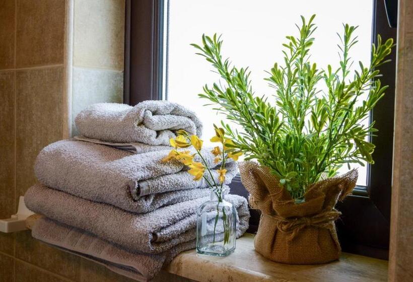 غرفة قياسية رباعية, B&b Sole Luna