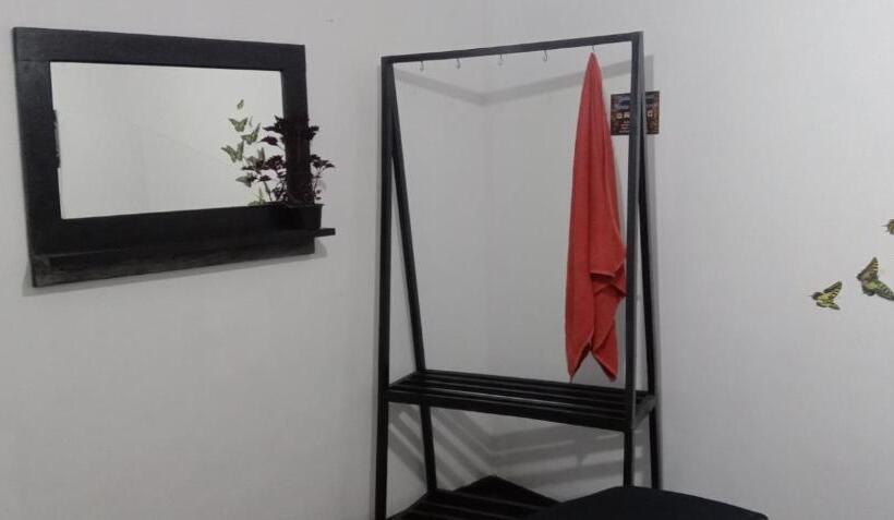 スタンダードルーム, Butterfly Guest Home And Rooms