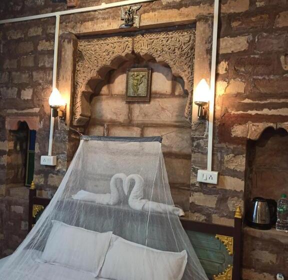 اتاق استاندارد با تخت بزرگ, Shangri La Heritage Haveli