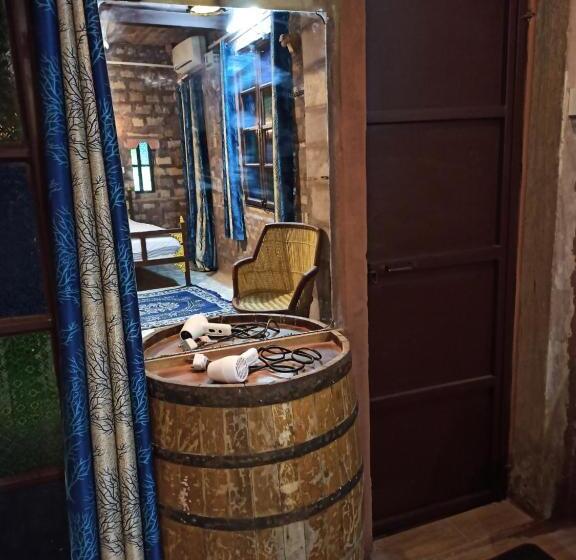 غرفة قياسية سرير كينج, Shangri La Heritage Haveli