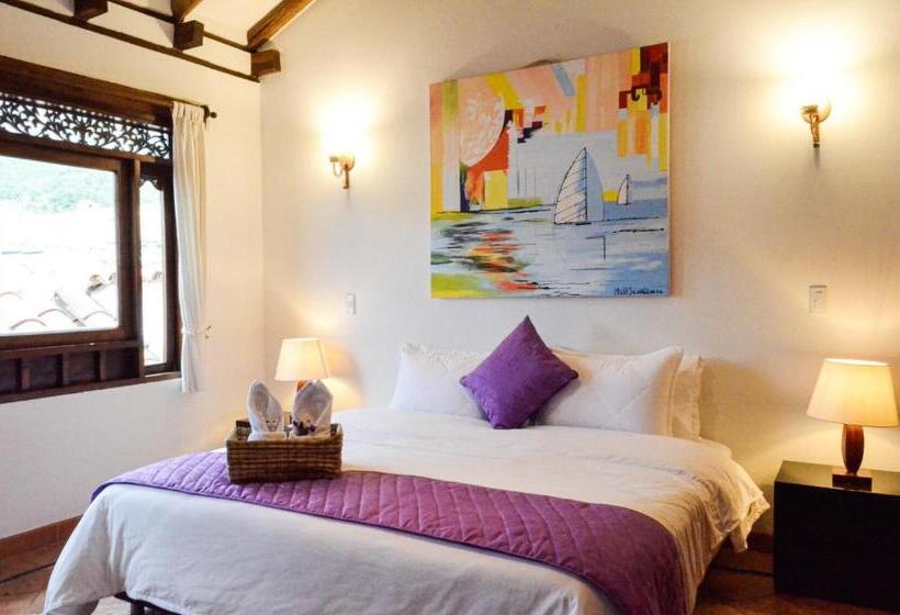 Полулюкс, Casona Amatista Hotel Boutique