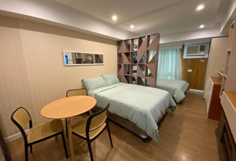 Апартаменты 1 Спальня Вид на Бассейн, Feels Like Home Condos Abreeza Place Tower 1 & 2