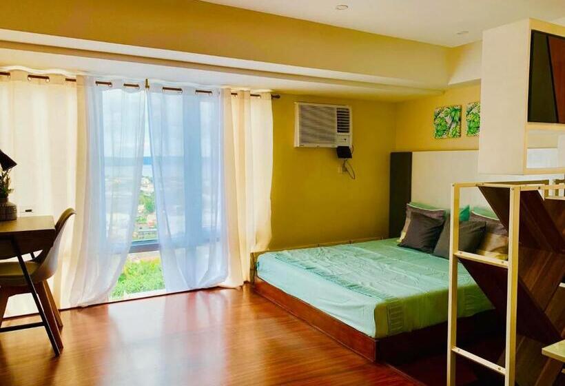 آپارتمان 1 خوابه با چشمانداز دریا, Feels Like Home Condos Abreeza Place Tower 1 & 2