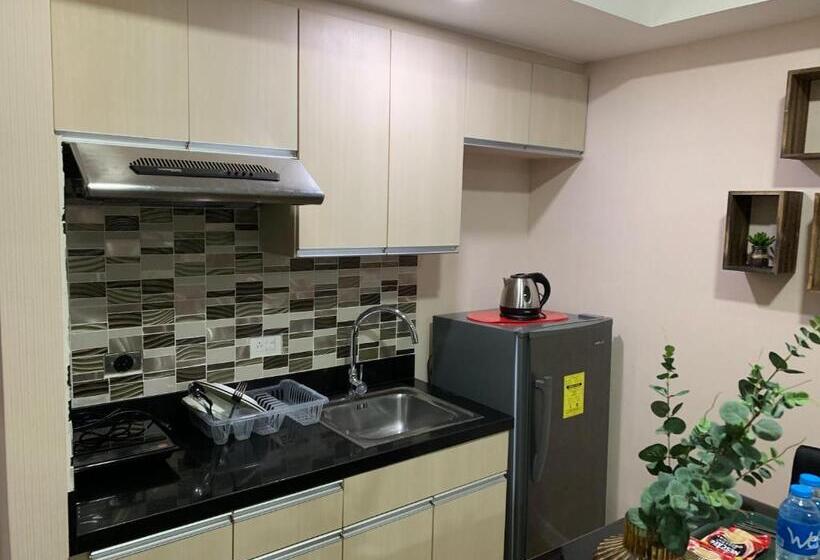 Апартаменты 1 Спальня с Видом, Feels Like Home Condos Abreeza Place Tower 1 & 2