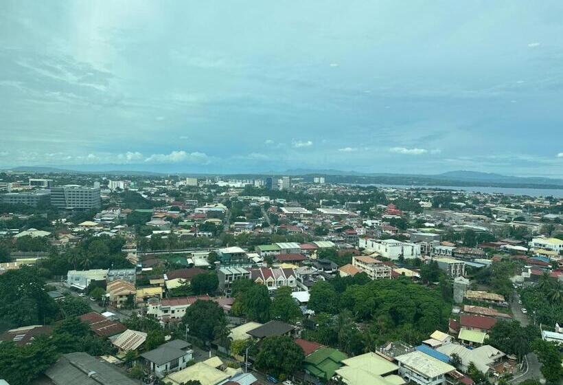 آپارتمان 1 خوابه با چشمانداز دریا, Feels Like Home Condos Abreeza Place Tower 1 & 2