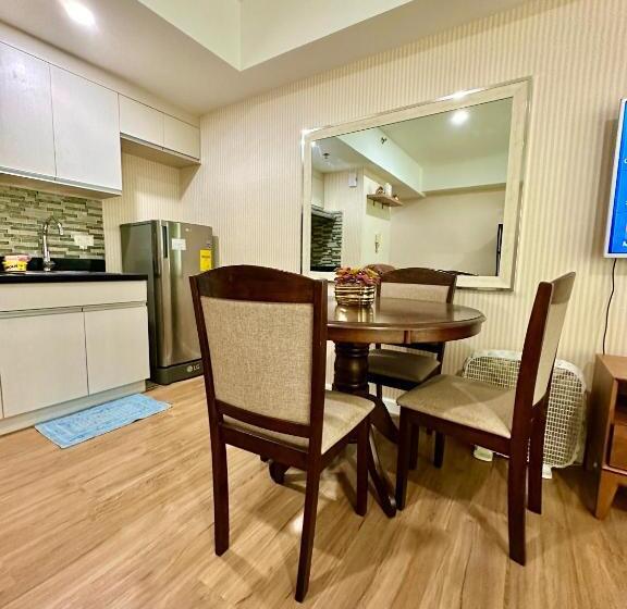 آپارتمان 1 خوابه با چشمانداز دریا, Feels Like Home Condos Abreeza Place Tower 1 & 2