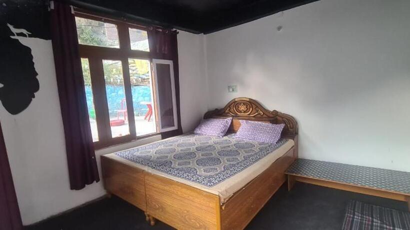 اتاق استاندارد با چشمانداز کوهستان, Formosa Hostel&cafe