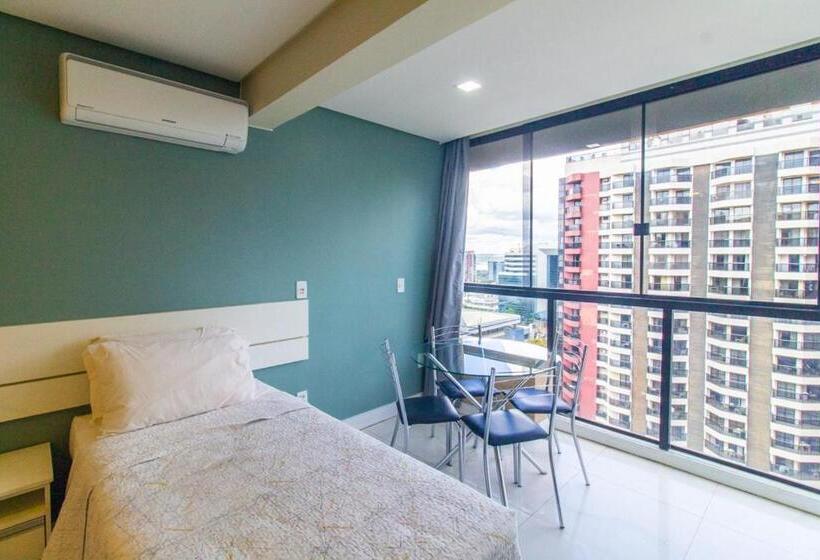 شقة غرفة واحدة, Garvey Quarto 1017