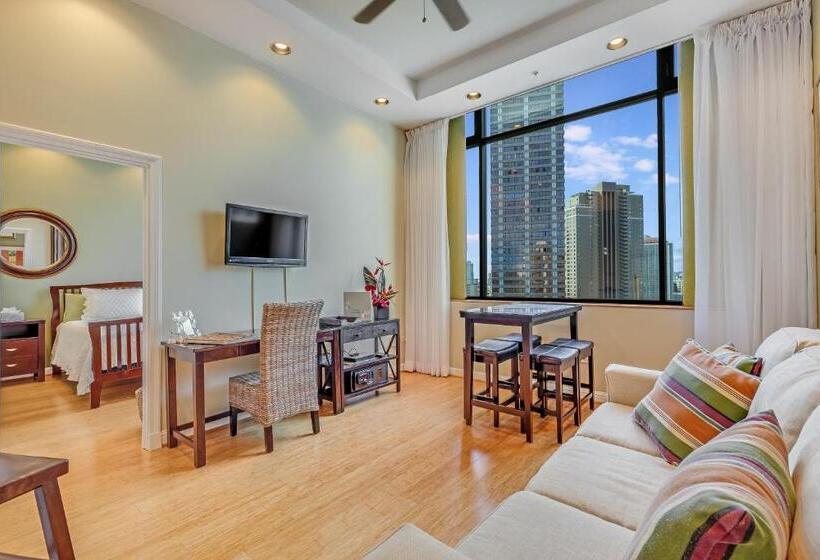 סוויטה, Castle At Palms At Waikīkī