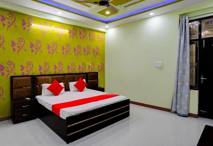 トリプルクラシックルーム, Oyo Flagship Kanpur City House