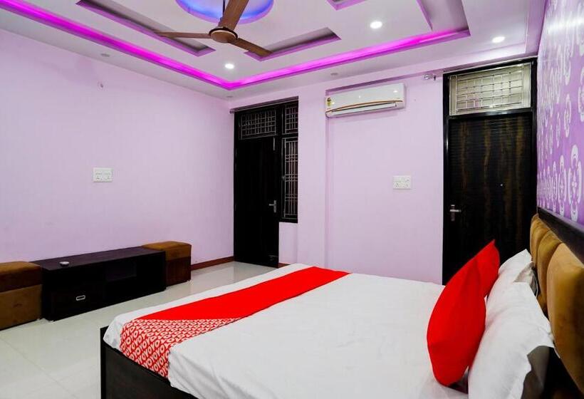 トリプルクラシックルーム, Oyo Flagship Kanpur City House