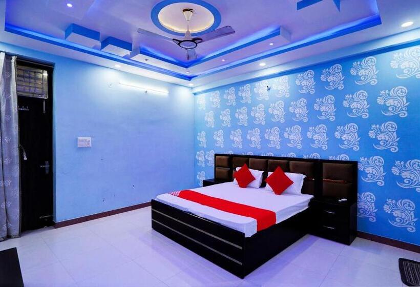 トリプルクラシックルーム, Oyo Flagship Kanpur City House