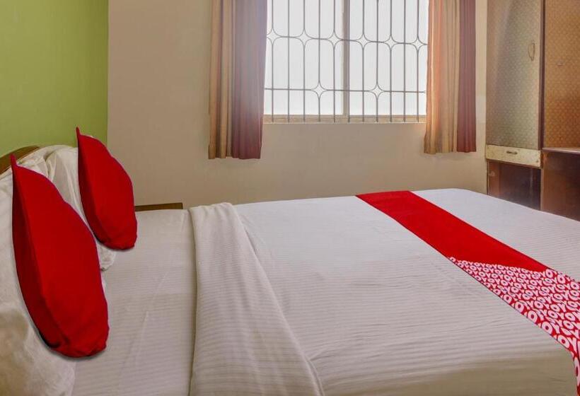 Habitació Triple Clàssica, O Raj Residency