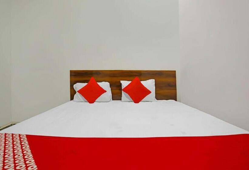 트리플 클래식 룸, Oyo Flagship Townhome Inn