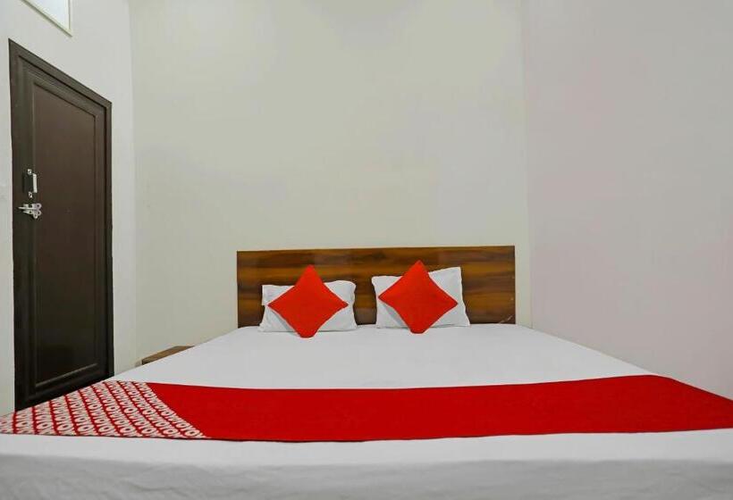 트리플 클래식 룸, Oyo Flagship Townhome Inn