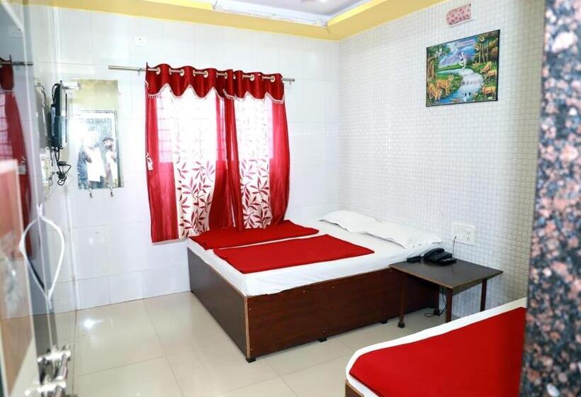 Номер Deluxe, Sitaram Palace Shirdi