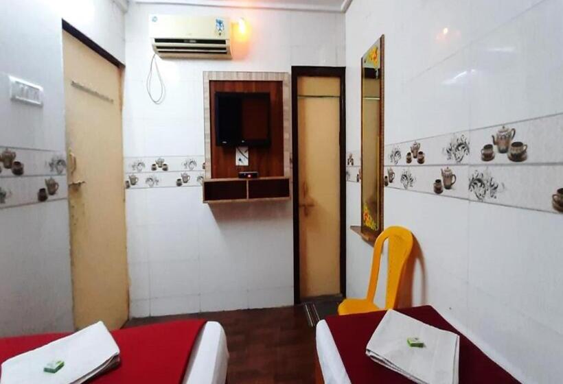 Номер Deluxe, Sitaram Palace Shirdi