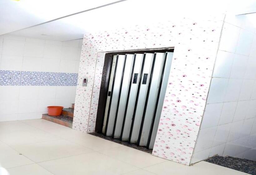 חדר דלוקס, Sitaram Palace Shirdi