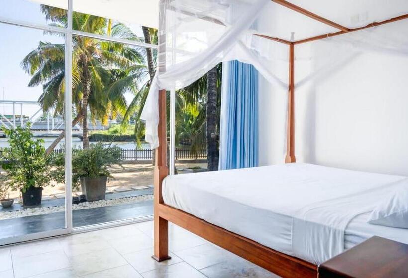 标准间带阳台, Shalza Ahangama