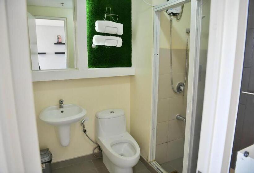 Quarto Deluxe, 1511 Avidatower 4 Atria Iloilo