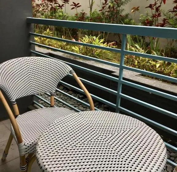 バルコニー付きスタンダードステューディオ, 1511 Avidatower 4 Atria Iloilo