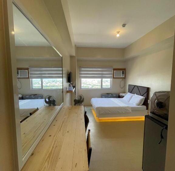 Номер Deluxe, 1511 Avidatower 4 Atria Iloilo