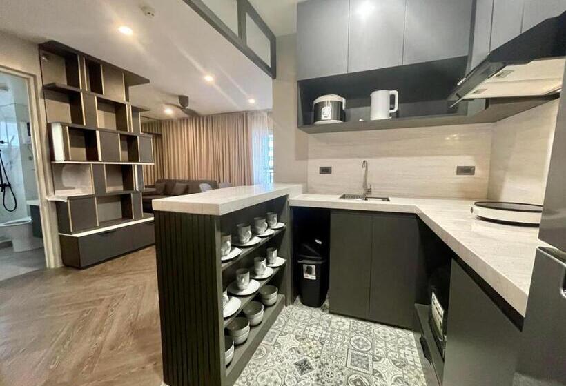 Номер Deluxe, 1511 Avidatower 4 Atria Iloilo