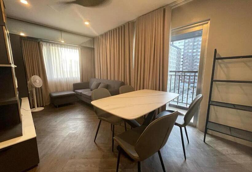 Номер Deluxe, 1511 Avidatower 4 Atria Iloilo