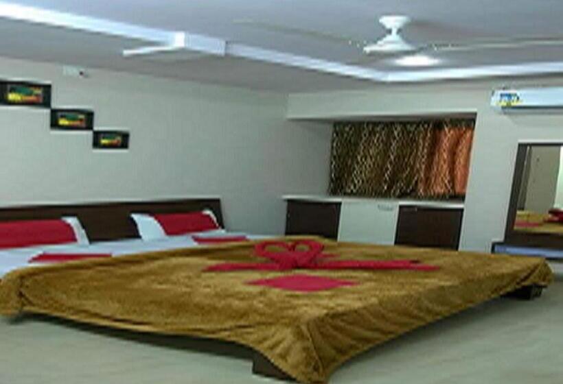 غرفة ديلوكس, Non Ac Richa Hotel Palace Vadodara