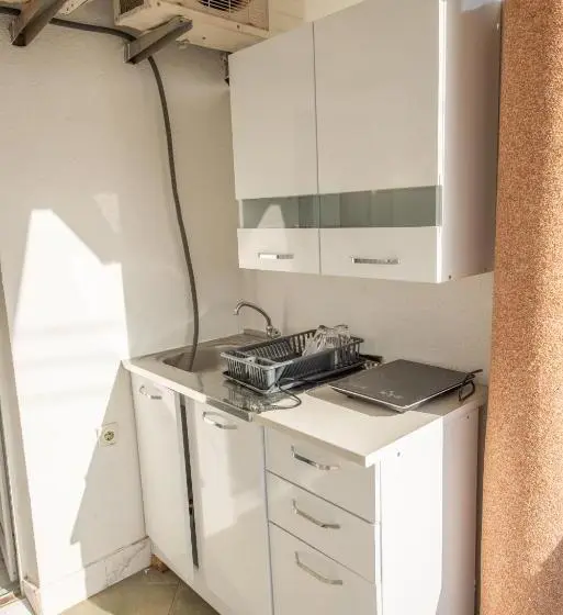 اتاق استاندارد سه تخته با بالکن, Apartmani Medovic