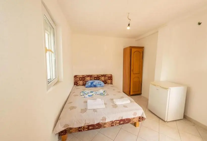 اتاق اکونومی, Apartmani Medovic