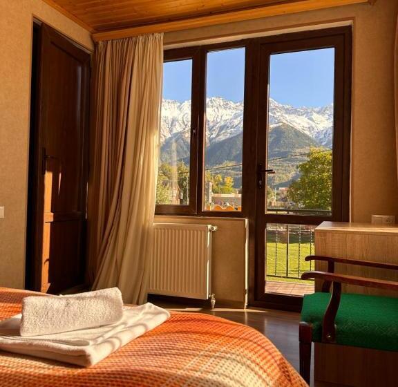 اتاق استاندارد با چشم‌انداز کوهستان, Bala S House