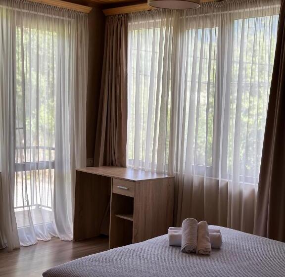 اتاق استاندارد با چشم‌انداز کوهستان, Bala S House