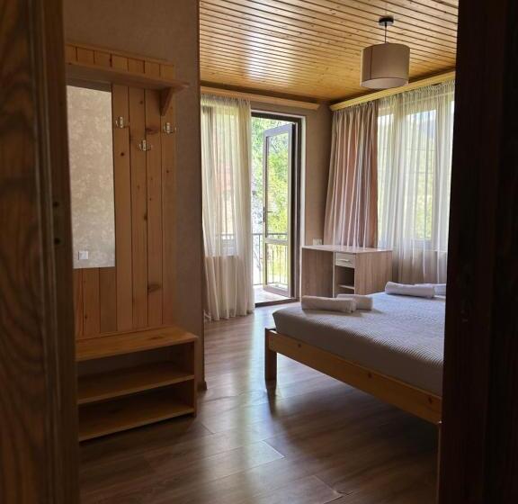 اتاق استاندارد با چشم‌انداز کوهستان, Bala S House