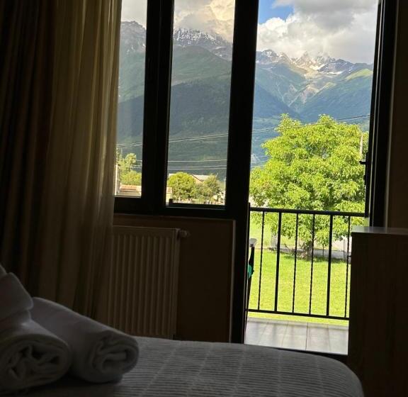 اتاق استاندارد با چشم‌انداز کوهستان, Bala S House