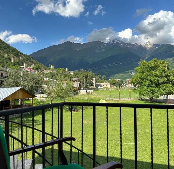 اتاق استاندارد با چشم‌انداز کوهستان, Bala S House