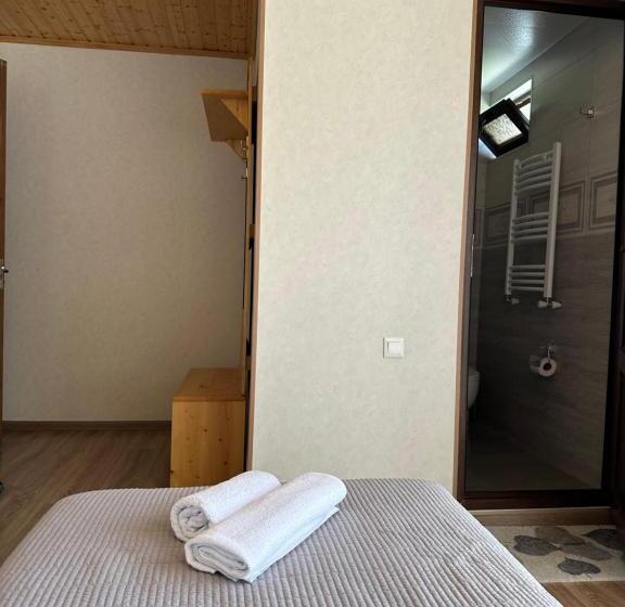 اتاق استاندارد با بالکن, Bala S House