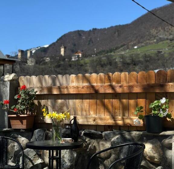 اتاق خانوادگی, Bala S House