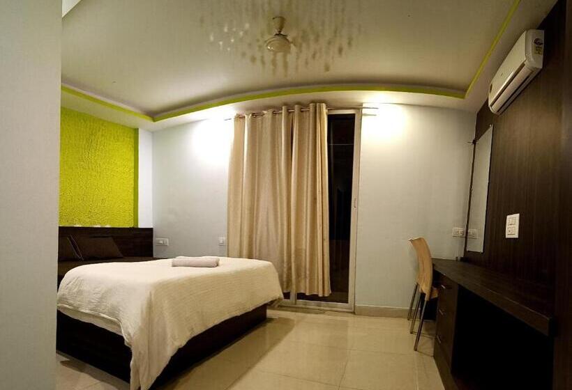 标准间, Grey House Guest House