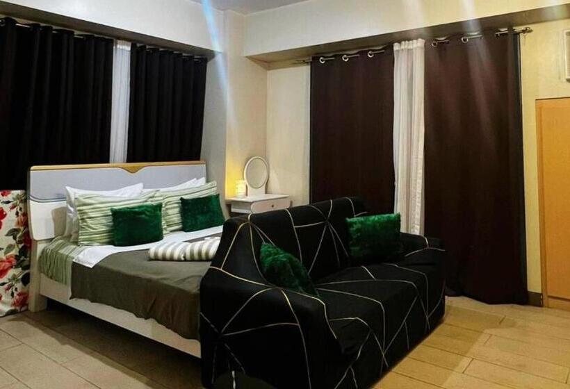 标准工作室带阳台, Studio 8th Fl With Balcony Across Terminal 3 Airport