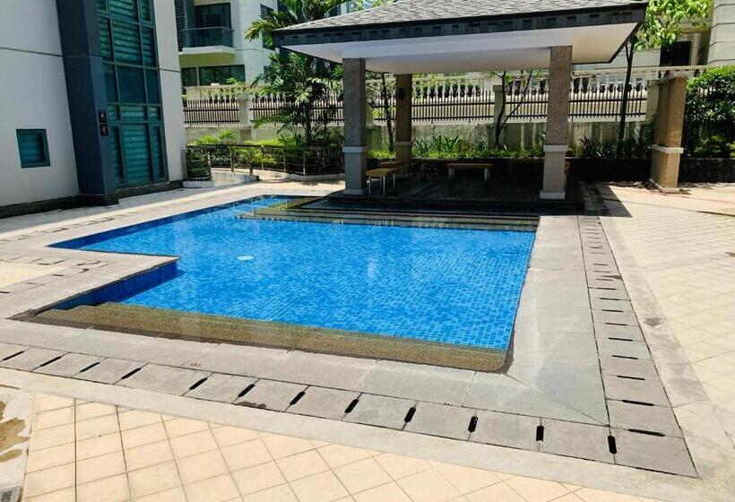 标准工作室带阳台, Studio 8th Fl With Balcony Across Terminal 3 Airport