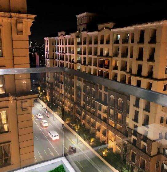 标准工作室带阳台, Studio 8th Fl With Balcony Across Terminal 3 Airport