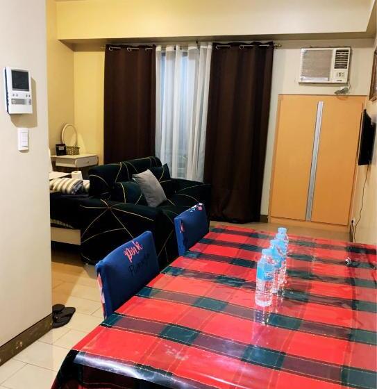 标准工作室带阳台, Studio 8th Fl With Balcony Across Terminal 3 Airport