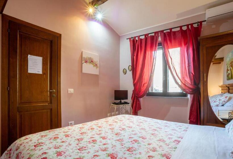 اتاق سوپریور, La Suite Del Borgo