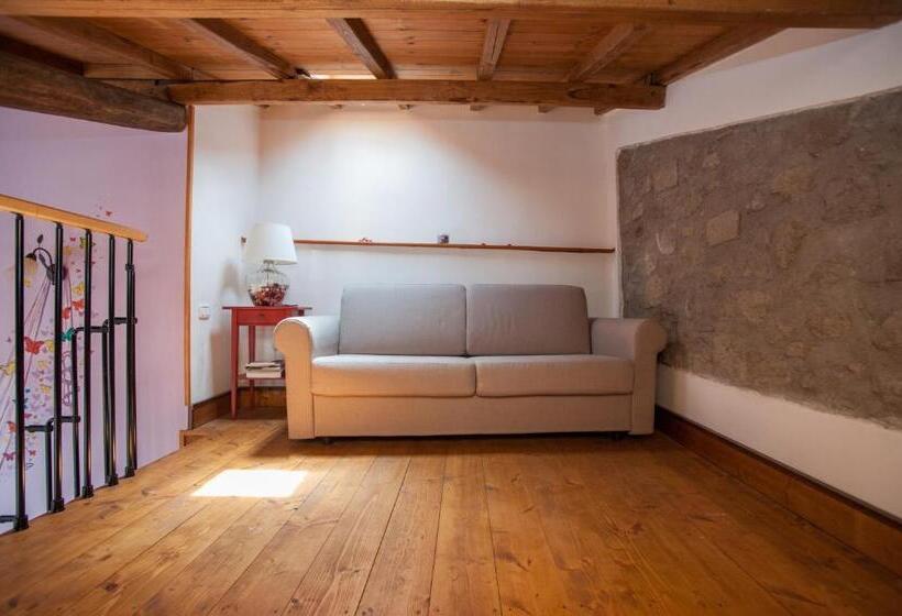 سوییت, La Suite Del Borgo